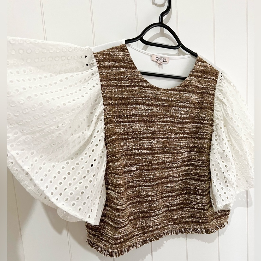 BADGLEY MISCHKA  NWT Puff sleeve tweed top size XL Dark Taupe Ivory